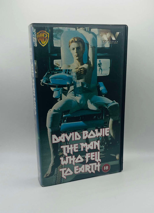 The Man Who Fell To Earth (18)