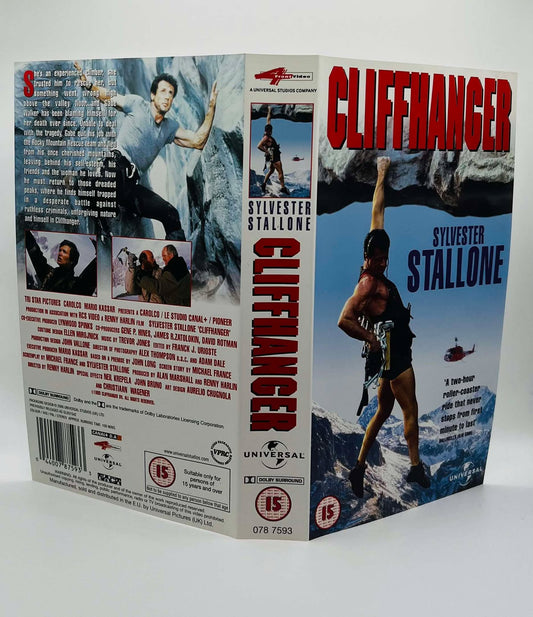 Cliffhanger Sleeve