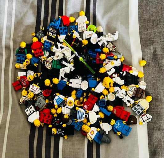 Retro Lego Lot | 4.5kg Loose Bricks | Instructions | Minifigures | Base Plates