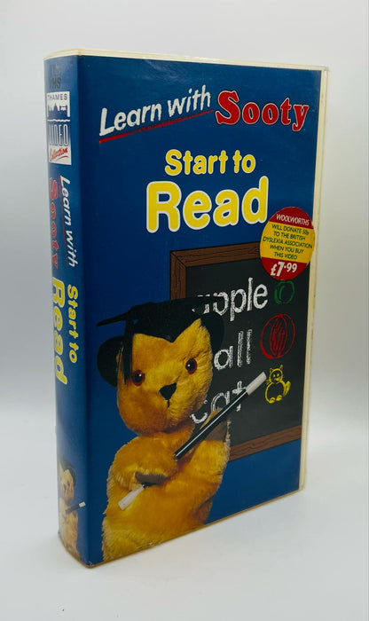 Learn With Sooty (Start To Read) (U)